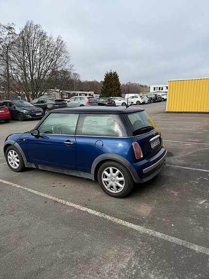 MINI Cooper 3 of 5
