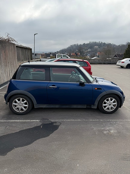 MINI Cooper 5 of 5