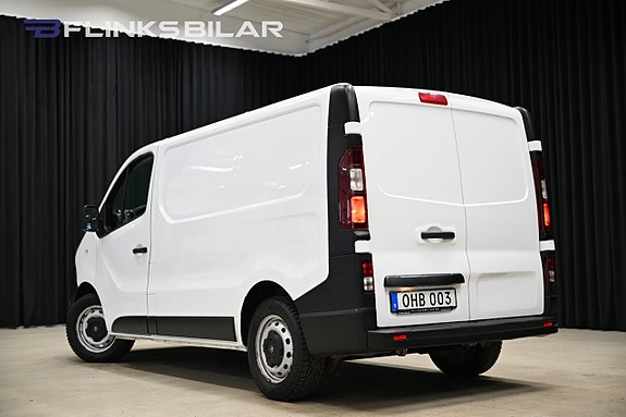 Opel Vivaro 4 of 5