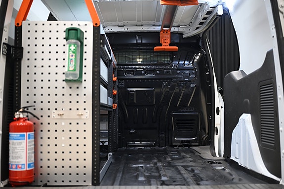 Ford Transit Connect 10 of 30