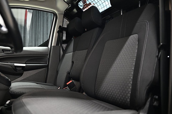 Ford Transit Connect 24 of 30