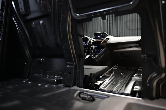 Ford Transit Connect 14 of 30