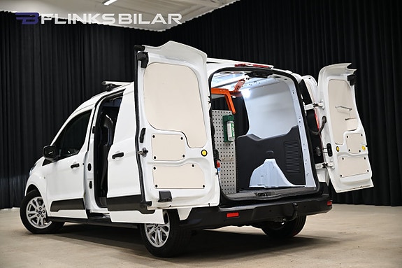 Ford Transit Connect 8 of 30