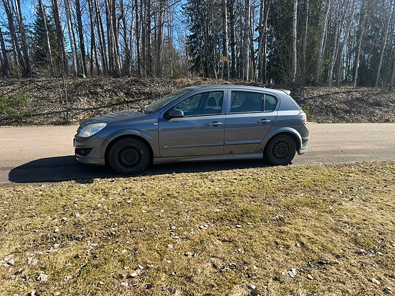 Opel Astra 2 of 5