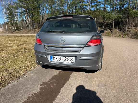 Opel Astra 4 of 5