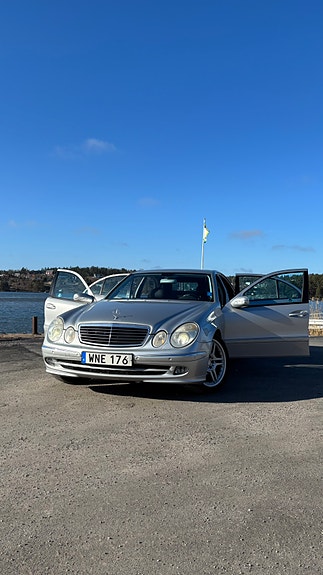 Mercedes-Benz E350 2 of 5