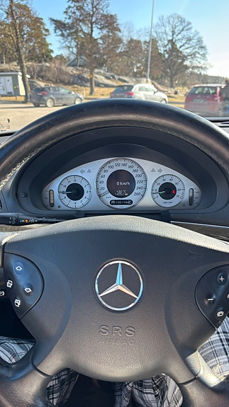 Mercedes-Benz E350 11 of 20