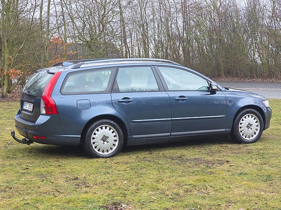 Volvo V50 6 of 22