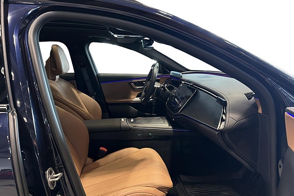 Mercedes-Benz E300 de 10 of 13