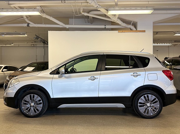 Suzuki S-Cross 2 of 5