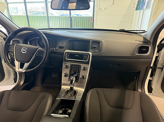 Volvo V60 Cross Country 17 of 22