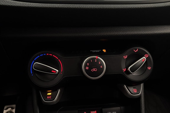 Kia Picanto 17 of 21