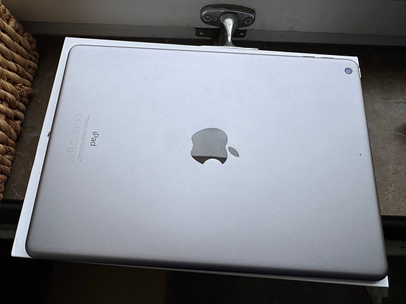 Product image 8 of 9