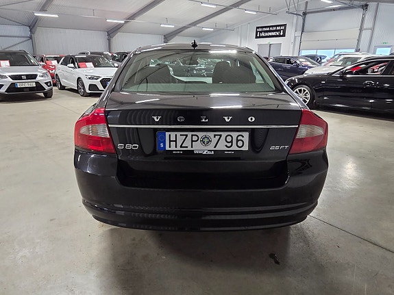 Volvo S80 4 of 9