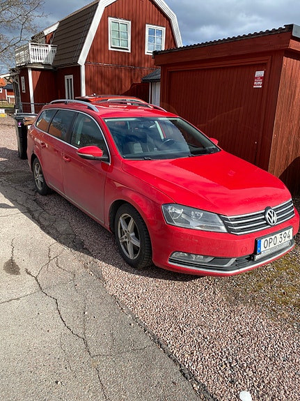 Volkswagen Passat 2 of 4