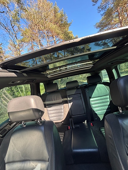 Volkswagen Touareg 9 of 9