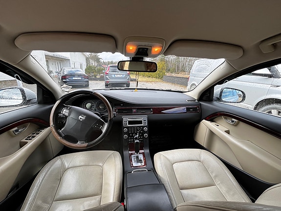 Volvo S80 5 of 5