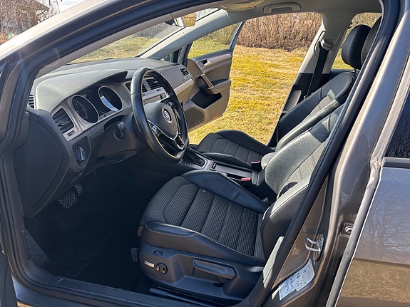 Volkswagen Golf VII 5 of 12