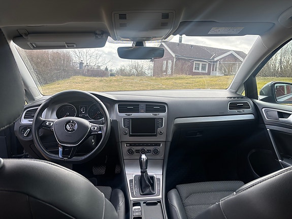 Volkswagen Golf VII 11 of 12