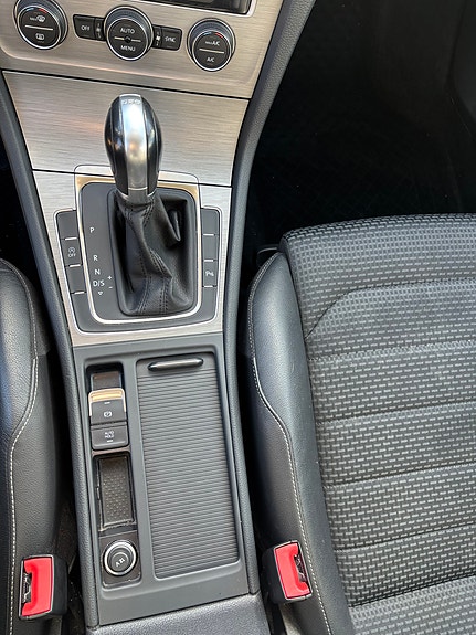Volkswagen Golf VII 8 of 12
