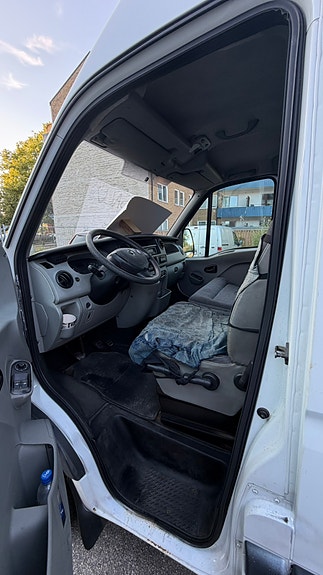 Nissan Interstar 5 of 5