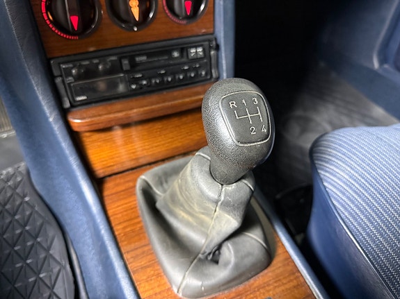 Mercedes-Benz 200 18 of 19