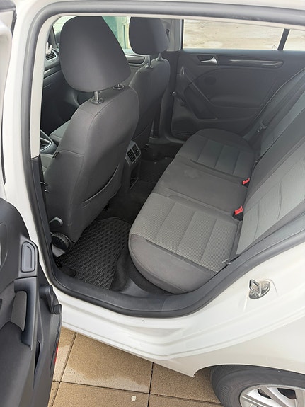 Volkswagen Golf VI 7 of 7