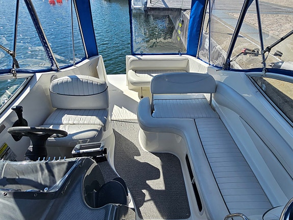 Maxum 2500 SE Mercruiser 5,7 2 of 5