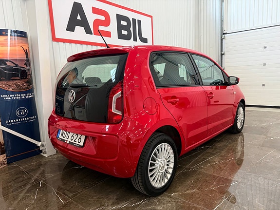 Volkswagen UP! 5 of 5