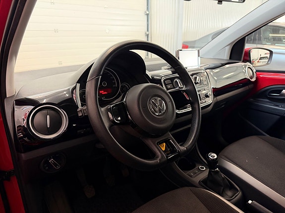 Volkswagen UP! 17 of 25