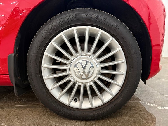 Volkswagen UP! 4 of 5