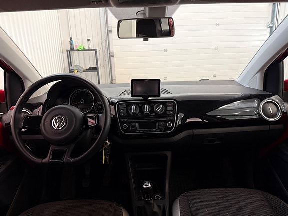 Volkswagen UP! 14 of 25