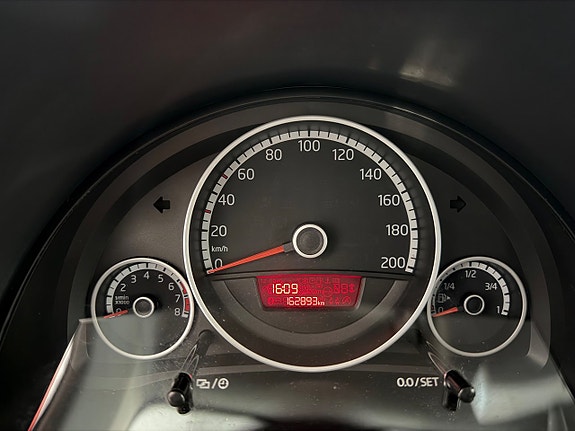 Volkswagen UP! 20 of 25