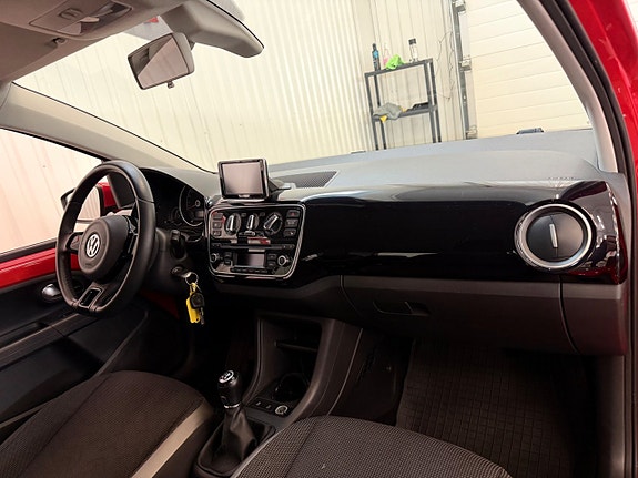 Volkswagen UP! 10 of 25