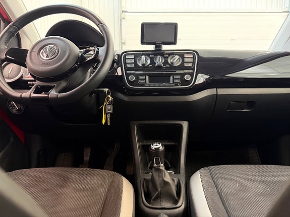 Volkswagen UP! 15 of 25