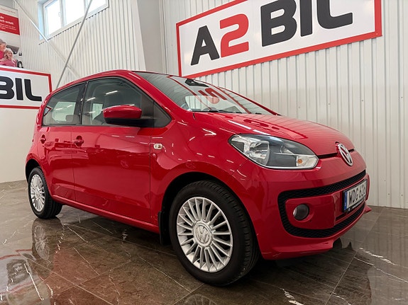 Volkswagen UP! 2 of 5