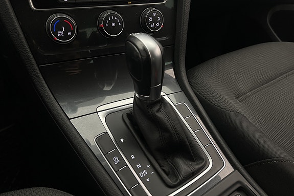 Volkswagen Golf VII 13 of 14