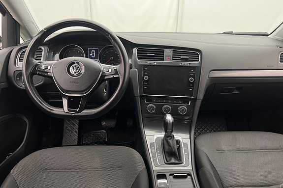 Volkswagen Golf VII 11 of 14