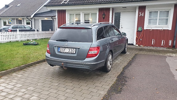 Mercedes-Benz C180 4 of 6
