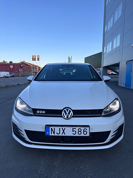 Volkswagen Golf I 2 of 5