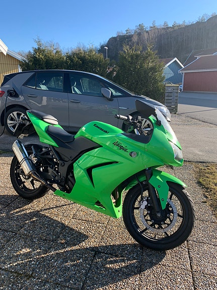 Kawasaki Ninja 250R 2 of 2