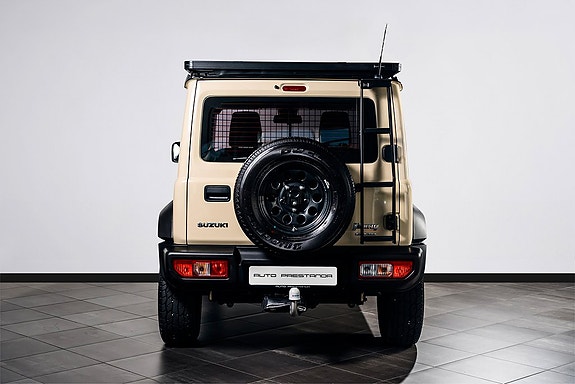 Suzuki Jimny 3 of 5
