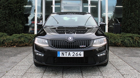 Skoda Octavia RS 2 of 5