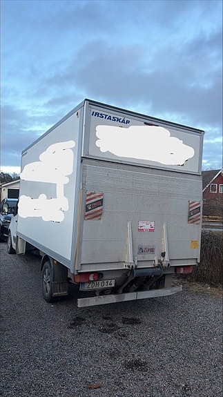 Nissan NV400 3 of 4