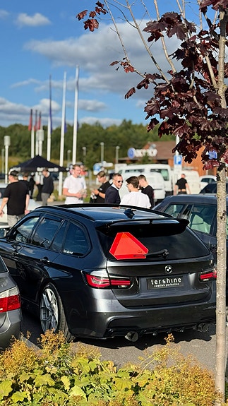 BMW 328i 4 of 12