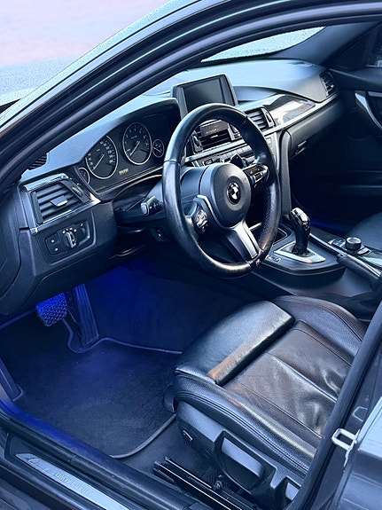 BMW 328i 7 of 12
