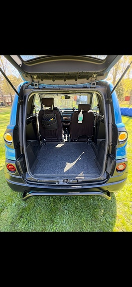 Microcar MGO 6 of 8