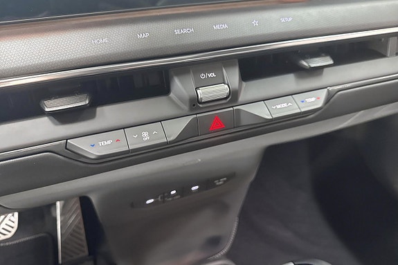 Kia EV9 13 of 15
