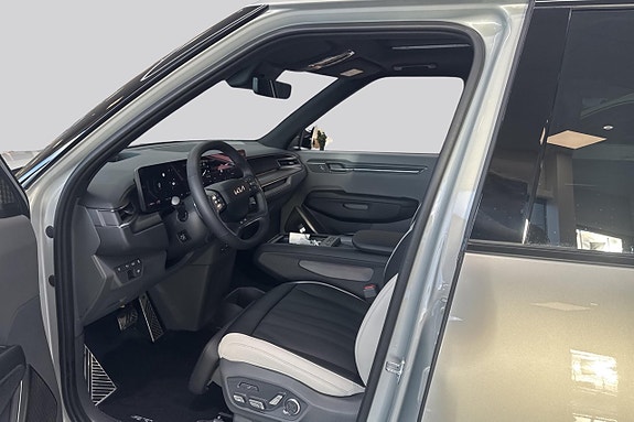 Kia EV9 8 of 15