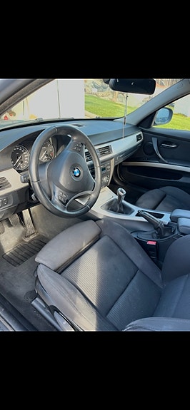 BMW 318i 4 of 4